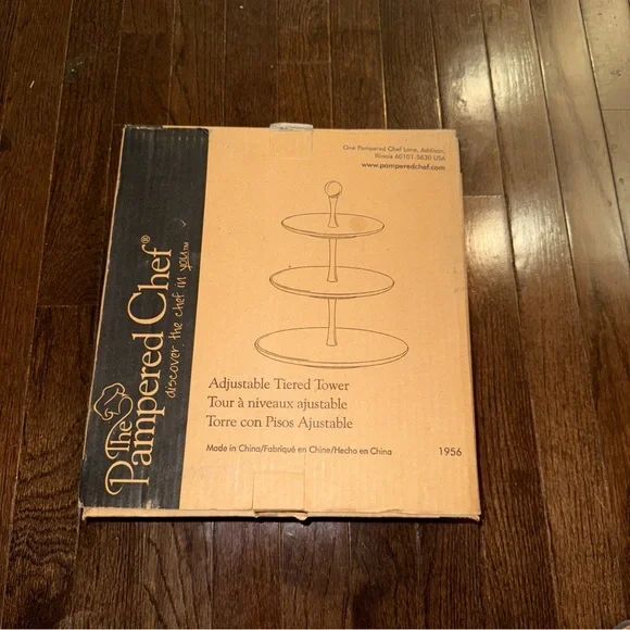 Pampered Chef Adjustable Tiered Tower - Picture 2 of 6